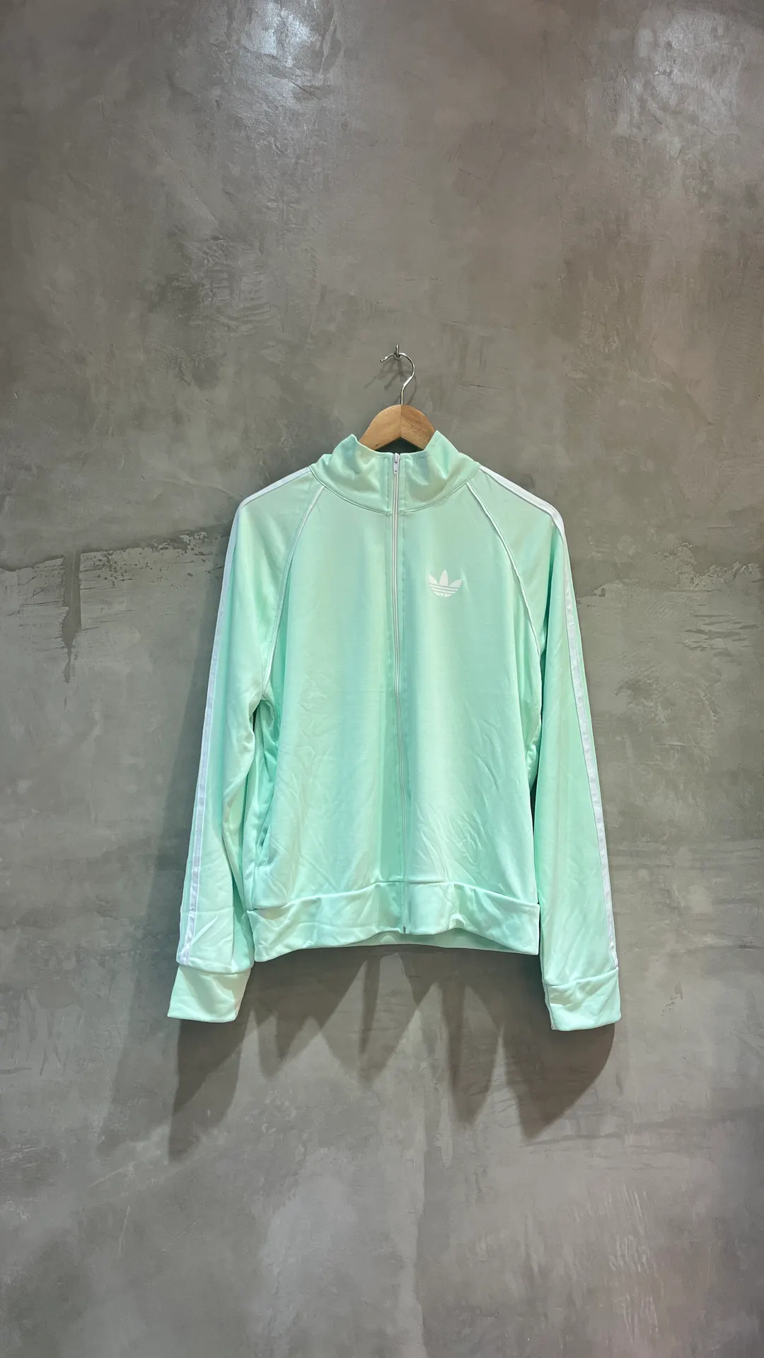 Campera larga de verano color verde pastel — foto 1 de 2